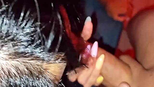 Une gitane derrouillée en gang bang