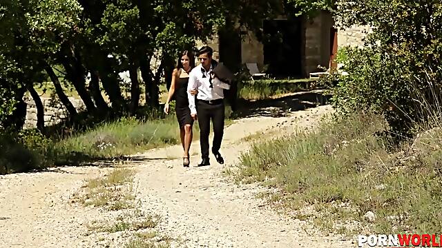 Clea Gaultier In Wedding Hookup: Cheating Wife Has Passionate Fuck