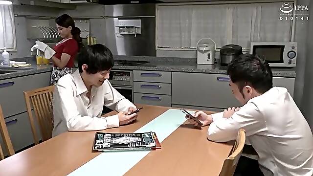 A affair with mother of the friend 18700