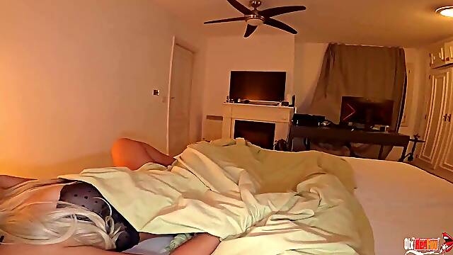 Sharing Couch With Hot Stepmom! And this babe Asks me to screw her in all her holes, I cum twice in her booty