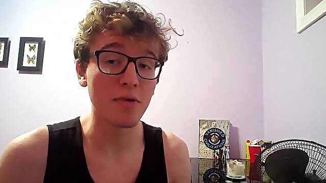 CRACKING A COLD ONE FOR PEWDIEPIE'S WEDDING (STR8 DRAINED HER)