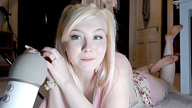 ElleBelle Asmr blond girlfriend Roleplay