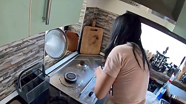 Milfycalla Ep 109 Stepmom Is Cheatingin This vid I Was Cleaning the Kitchen and the Neighbor Came to Say hello. I Think He Wan